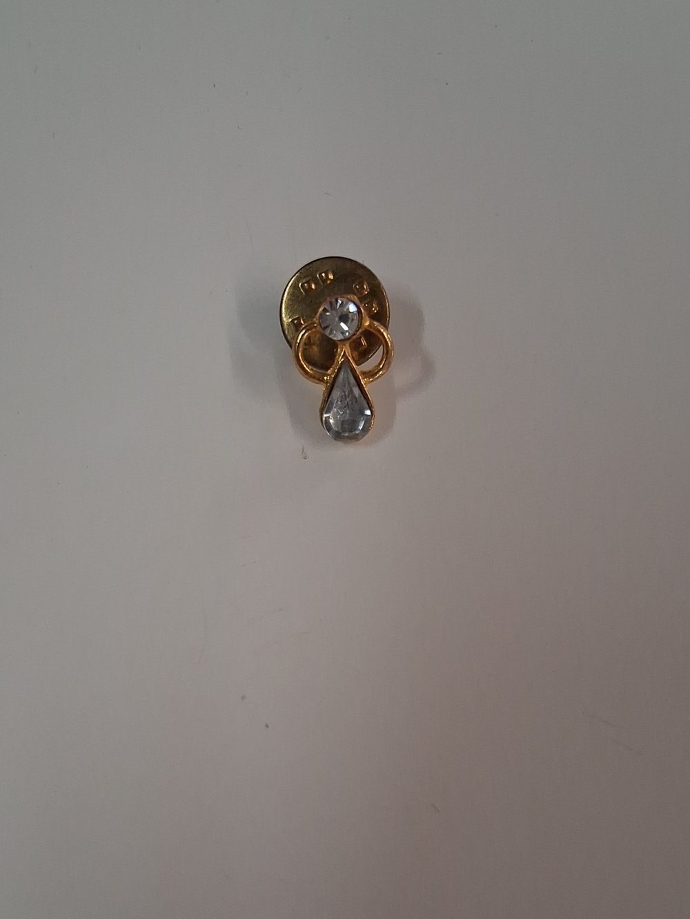 Gold-Tone Teardrop Crystal Brooch Pin in Clear